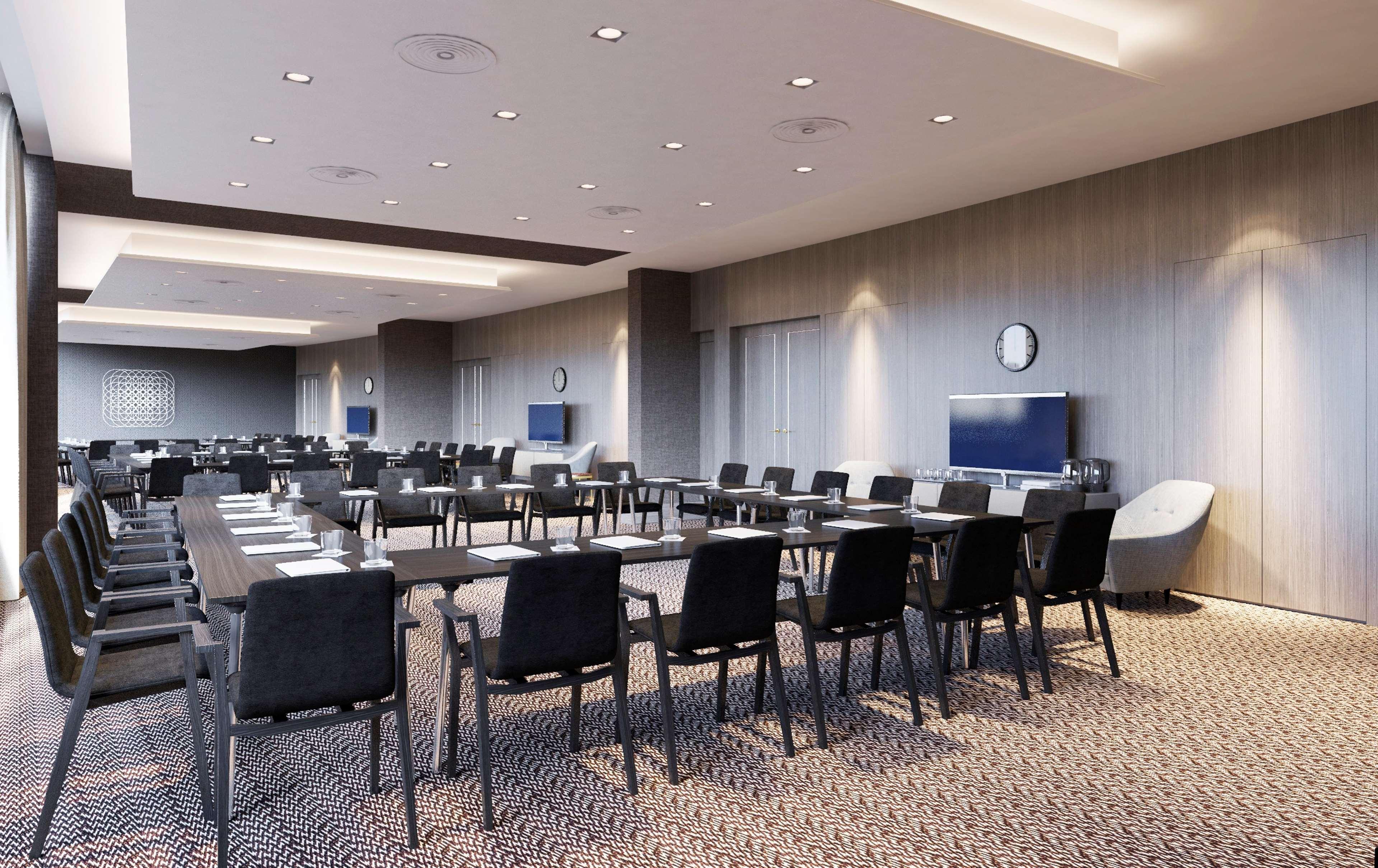 Hilton Tanger City Center Zewnętrze zdjęcie The Club at Haneda Airport