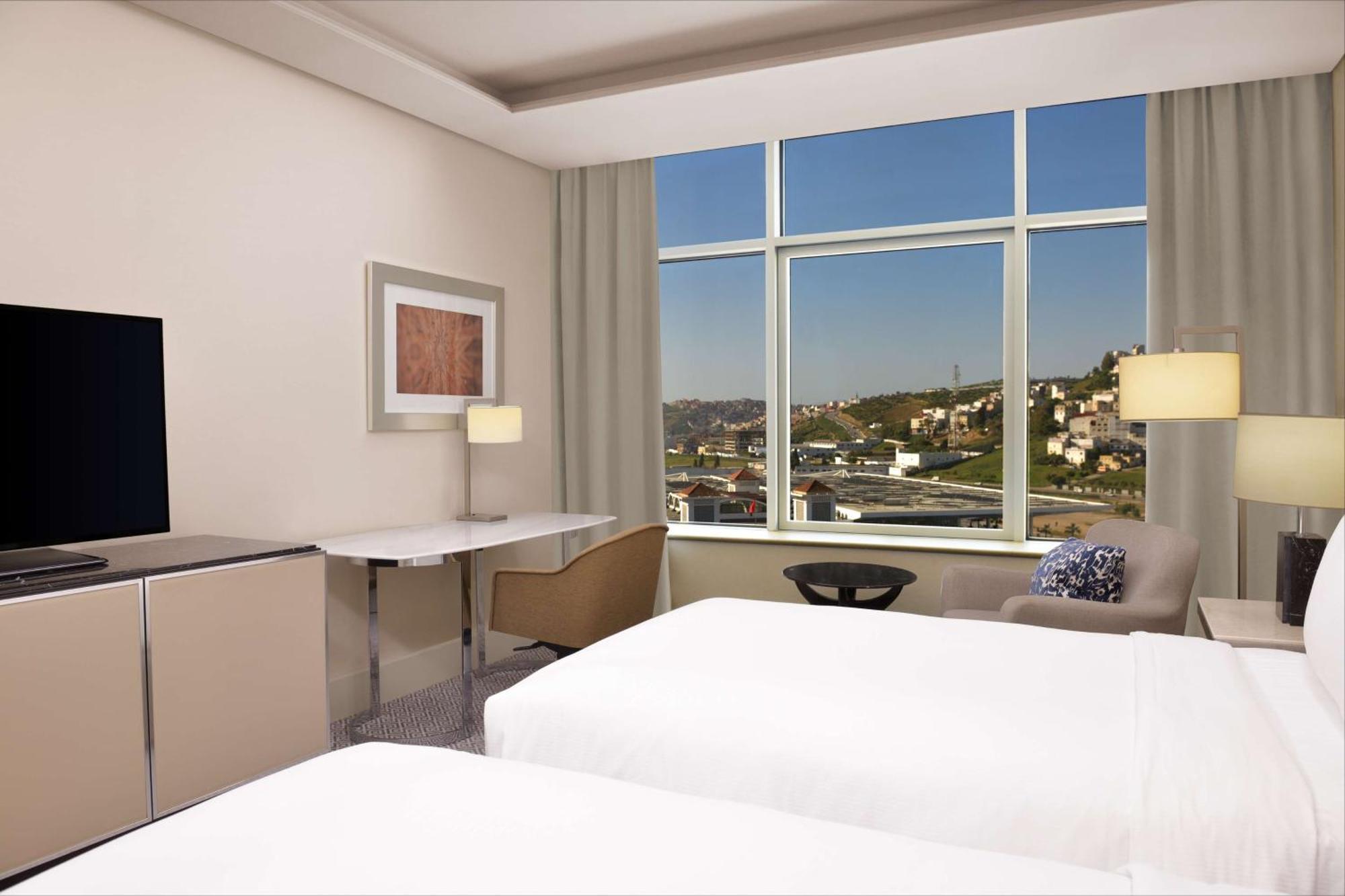 Hilton Tanger City Center Zewnętrze zdjęcie A guest room at the hotel