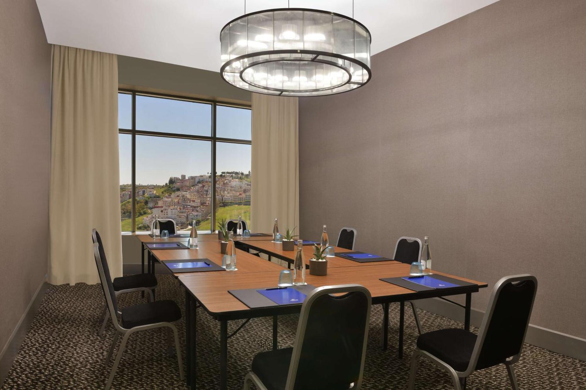 Hilton Tanger City Center Zewnętrze zdjęcie A typical boardroom